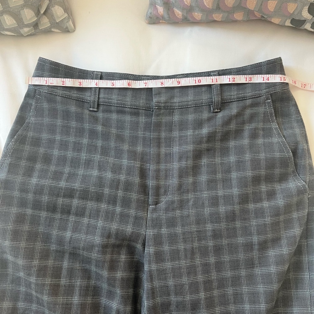 Club Monaco cropped check trouser. Size 6. Women’s Enamel Ring Pant. - Picture 10 of 11